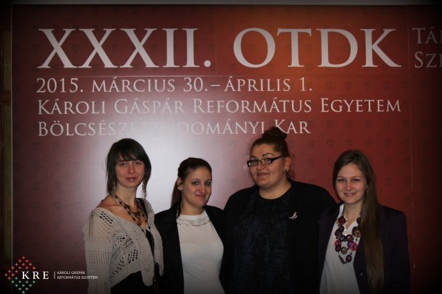 OTDK fal előtt készült képek